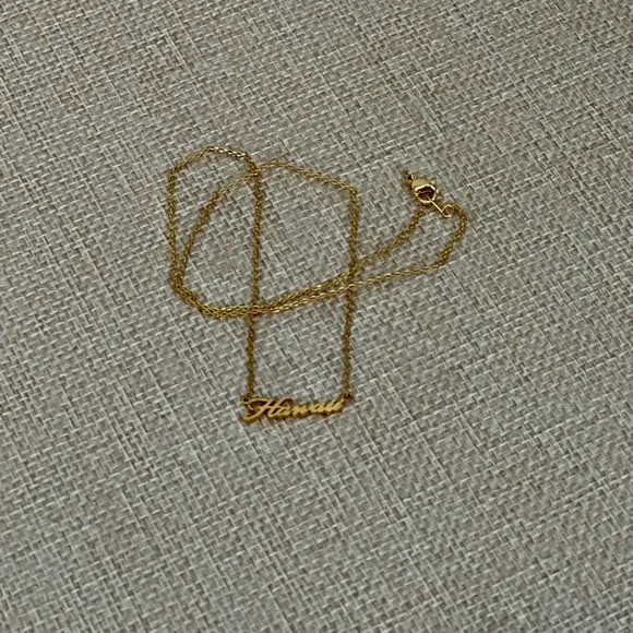 Gold Hawaii Necklace - Picture 4 of 5